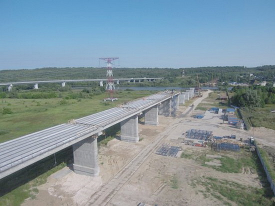 В Чувашии продолжается строительство моста через Суру