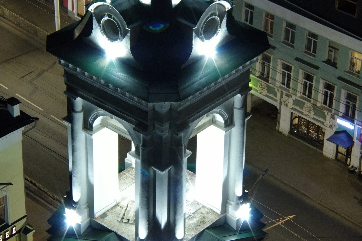 Филиал Костромаэнерго подсветил колокольню в историческом центре Костромы