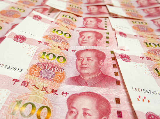 Экономист назвал опасным полный перевод золотовалютных резервов России в юани
