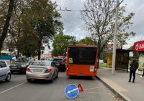 Днем 14 сентября в Калининграде произошло ДТП, в котором пострадал пассажир автобуса. Им управлял 69-летний местный житель, сообщили в пресс-службе ГИБДД по Калининградской области.