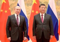 Помощник президента РФ Юрий Ушаков заявил, что Владимир Путин в ходе встречи с председателем КНР Си Цзиньпином в рамках саммита ШОС в Самарканде обсудил все вопросы повестки