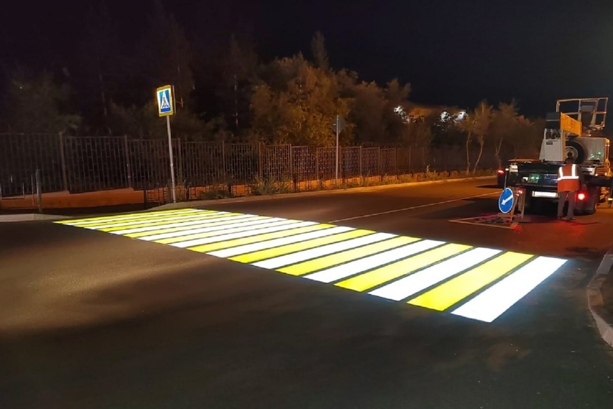 Пешеходные переходы возле нескольких костромских школ оборудованы дополнительным освещением