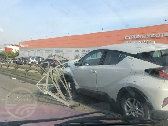 В ДТП с Toyota на проезде Яблочкова в Рязани никто не пострадал