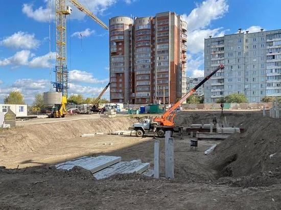 На правобережье Красноярска начали строить детский сад на улице Крайней