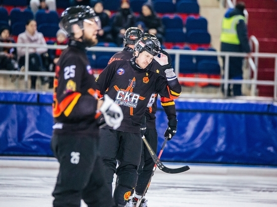 Достаточно непростой для обеих команд матч завершился победой армейцев со счетом 8:4