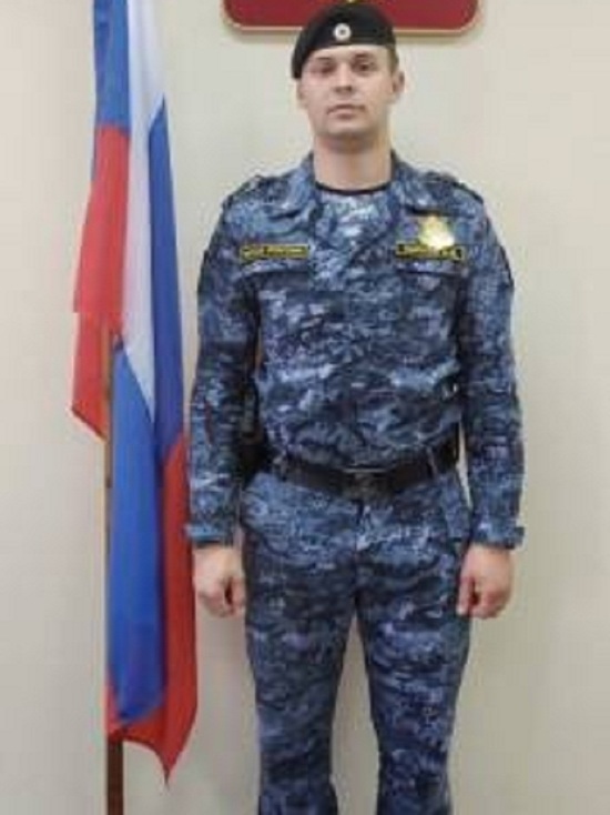 Судебный пристав в Салехарде спас мужчину с эпилепсией
