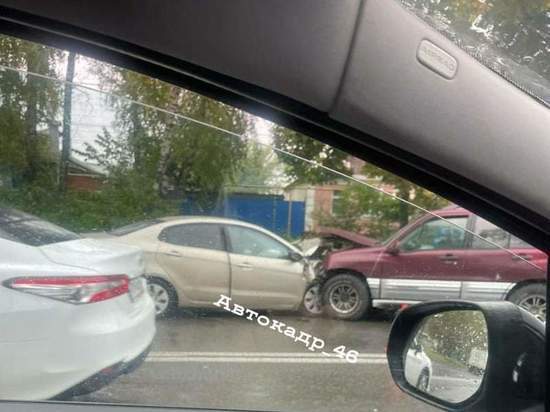В Курске в ДТП на Чайковского пострадала женщина