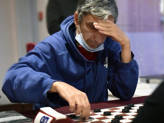 Тульские гроссмейстеры занимают лидирующие позиции на Кубке мира по шашкам