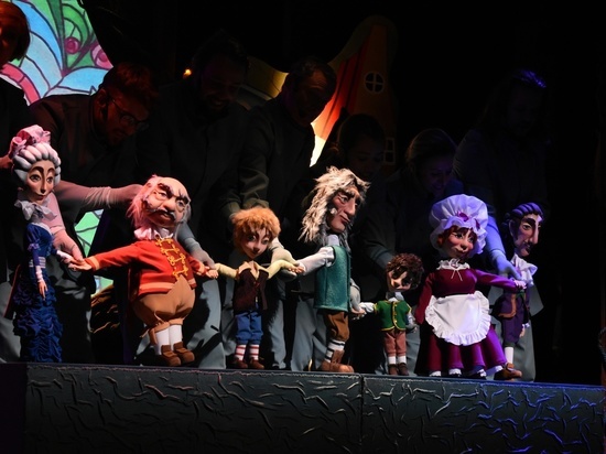 Орловский театр кукол открыл сезон мюзиклом «Красавица и Чудовище»