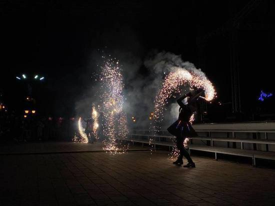 Фестиваль «Движение улиц» завершился фаер-шоу в Чите
