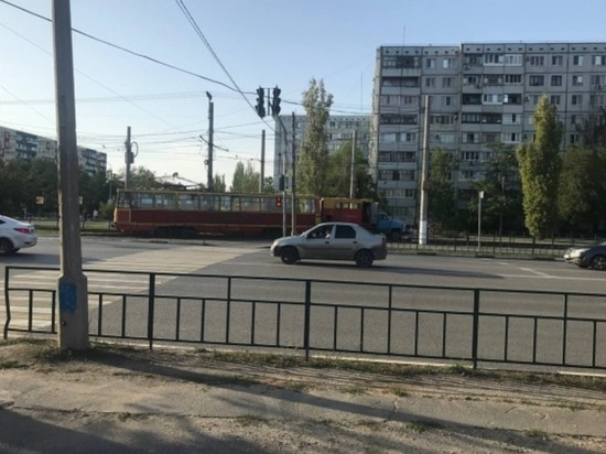 Под Волгоградом из-за поломки образовалась пробка из трамваев