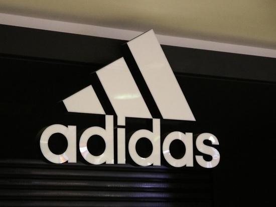 Компания Adidas ушла из России, не заплатив 10 млрд рублей налогов