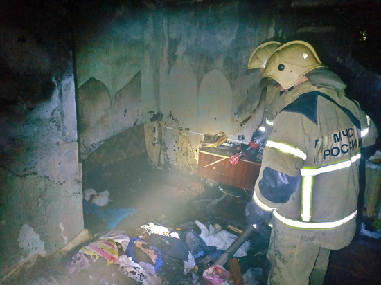 В Смоленске в одной из квартир на проспекте Гагарина произошел пожар