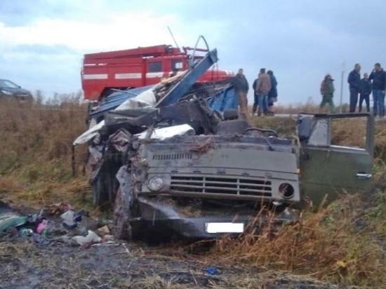В Сараевском районе 47-летний водитель погиб при опрокидывании КамАЗа
