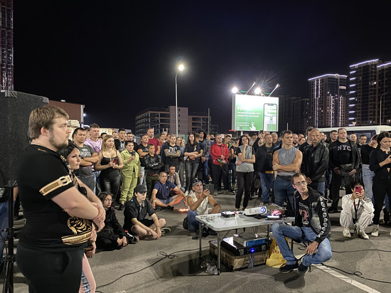 Краснодарские байкеры устроили акцию в честь Дня памяти погибших мотоциклистов