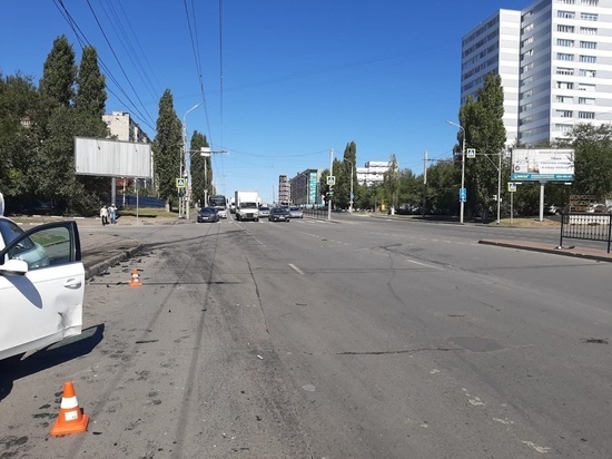 В Ростове на Космонавтов в ДТП пострадала школьница
