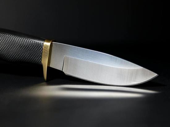 Мужчина ударил ножом своего гостя в Южно-Сахалинске