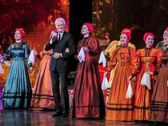 На праздничном концерте в Кремлёвском дворце представили шедевры традиционной песенной и танцевальной культуры Поморья