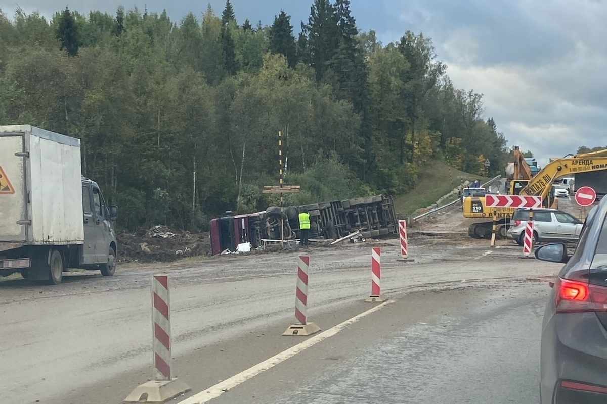 Дтп м8 холмогоры. Трасса м8. М8 на трассе. ДТП В Ярославской области.