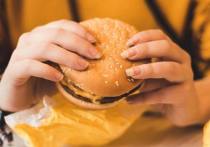 Позиции из меню «McDonald’s», сейчас отсутствующие в ресторанах «Вкусно – и точка» вернутся в продажу к октябрю-ноябрю. Об этом на пресс-конференции рассказал генеральный директор сети ресторанов быстрого питания Олег Пароев.