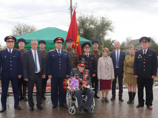 Участника Сталинградской битвы поздравили со 100-летним юбилеем