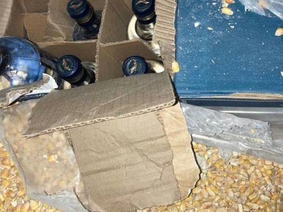 Таможня Дагестана нашла под насыпью кукурузы 30 тыс. литров алкоголя