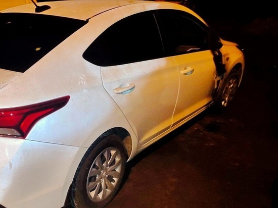 В Смоленске пытались поджечь два автомобиля