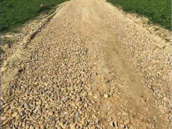 На Орлощине заканчивают ремонт необходимой жителям деревни дороги