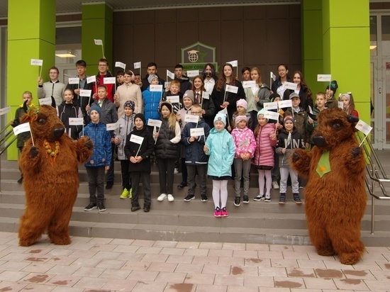 Школьники из Серпухова помогли краснокнижным животным