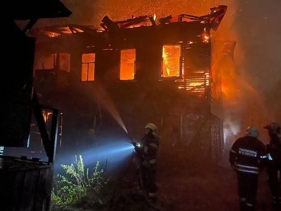 В столице Поморья сгорел деревянный дом