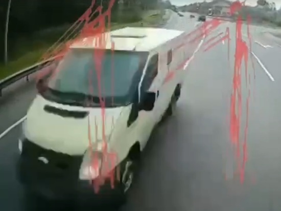 В интернете появилось видео первого удара автомобиля Сергея Пускепалиса