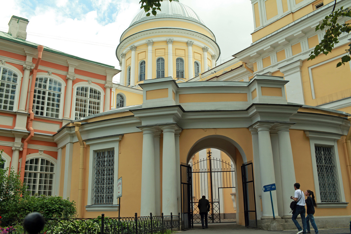 Александро Невская Лавра в Санкт Петербурге