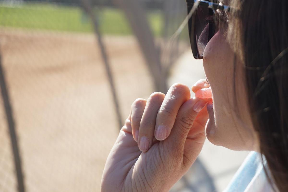 The therapist said that chewing gum leads to four dangerous diseases