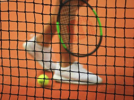 Теннисного тренера пожизненно дисквалифицировали за договорняки
