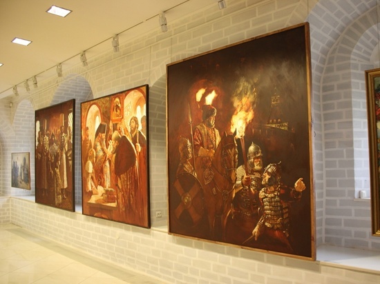 Вологодский кремль продемонстрировал выставку живописи из коллекции МВД России
