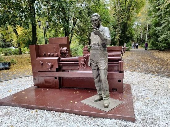 В Пензе накануне Дня машиностроителя благоустроили сквер