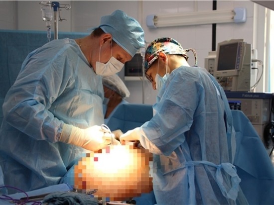 Чувашские врачи провели 4-х часовую операцию по удалению опухоли