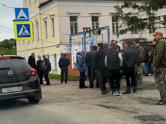 Автобусы с мобилизованными отправились из брянских Почепа и Клинцов