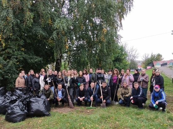 В Тамбове приставы привели в порядок территорию «Автогородка» на Советской