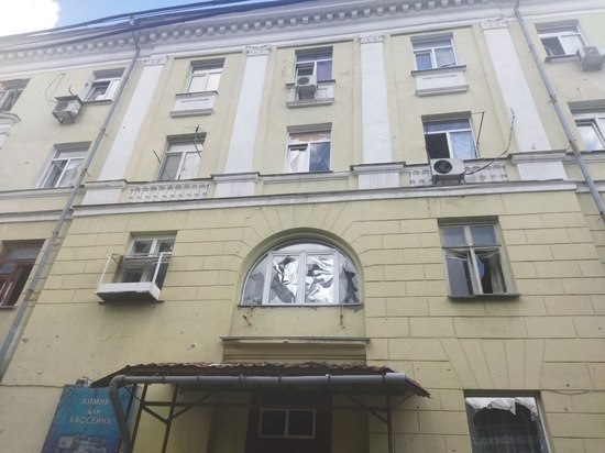 В центре Донецка разбито 14 многоквартирных домов