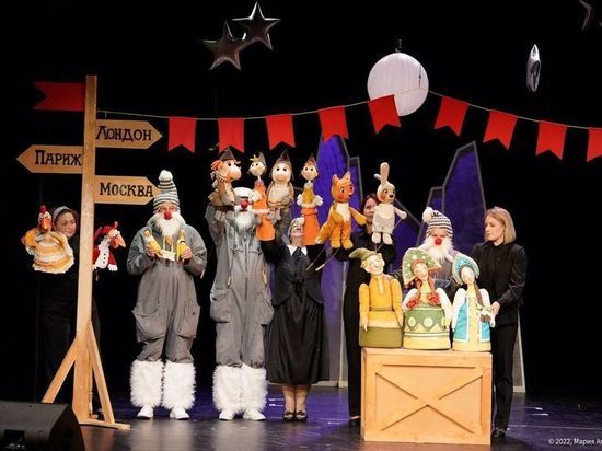 Юбилейный, 90-й сезон стартовал в Мурманском областном театре кукол с парада