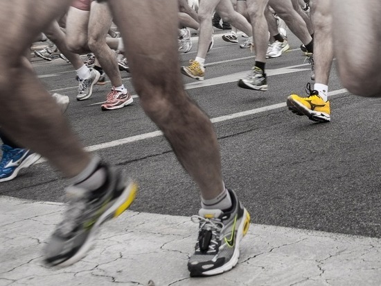 В Алма-Ате 47-летний участник марафона упал замертво на финише