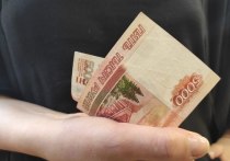 Поддельные купюры были найдены при перерасчете средств в магазинах Апатитов и Ковдора. Об этом сообщили сотрудники УМВД Мурманской области.