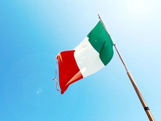 Правоцентристская коалиция лидирует на парламентских выборах в Италии