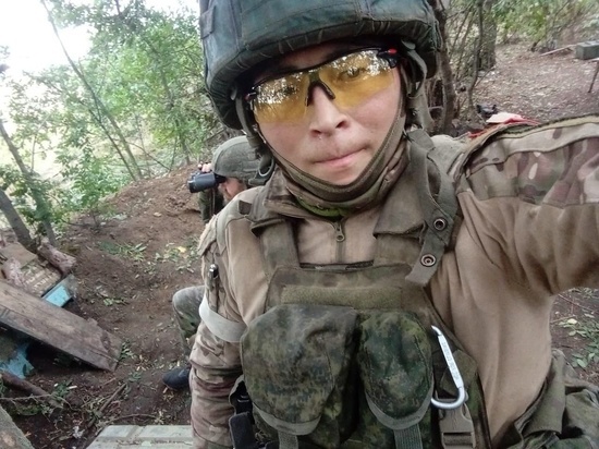 Сутки тащил на себе: солдат из ЯНАО спас жизни товарищей на Украине