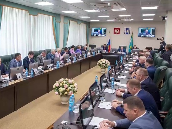 Губернатор поздравил депутатов Сахалинской областной Думы восьмого созыва с началом работы