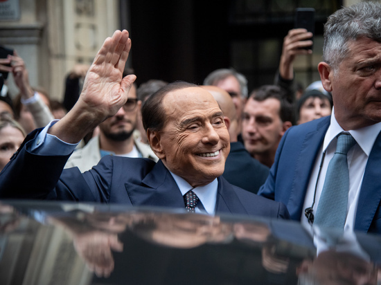 Берлускони избрался в итальянский Сенат