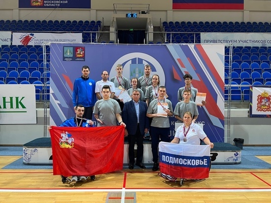 Спортсмены из Серпухова завоевали шесть медалей на Всероссийских соревнованиях по бадминтону