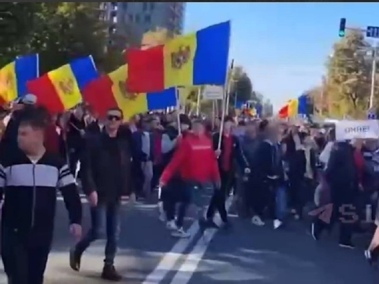 Президент Молдавии пригрозила лишать гражданства страны воюющих на стороне России граждан