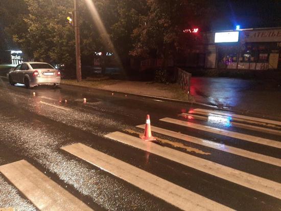 Нетрезвого пешехода сбили на переходе в Пскове